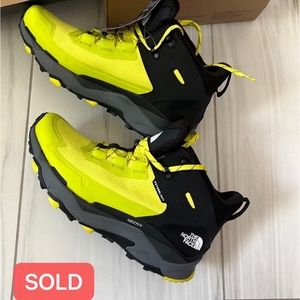 *SOLD* The North Face Men's VECTIV Exploris Mid FUTURELIGHT Boots